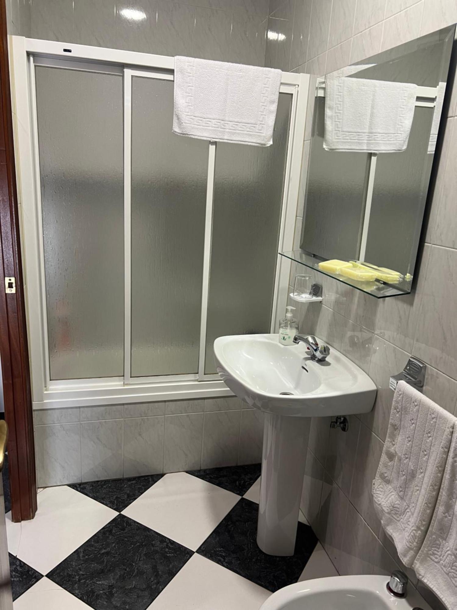 Hostal Los Amigos Siruela エクステリア 写真