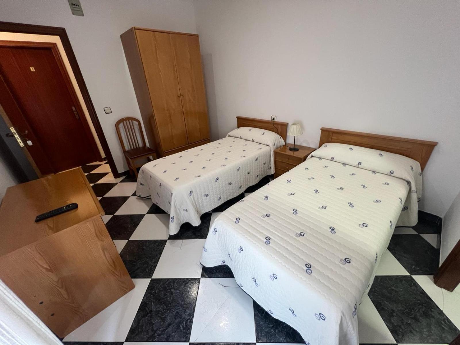 Hostal Los Amigos Siruela エクステリア 写真